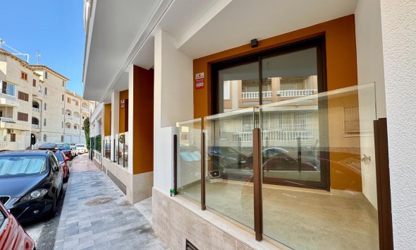 Revente - Apartment -
Torrevieja - Habaneras