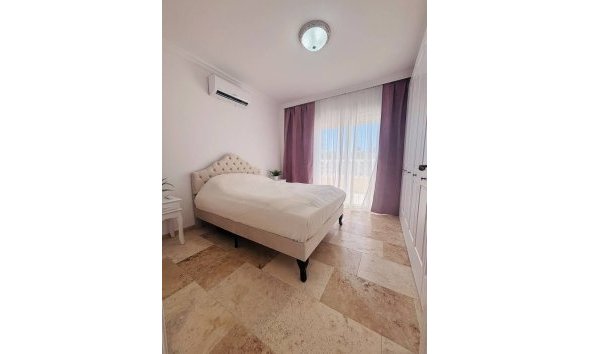 Revente - Villa -
Villamartin - Costa Blanca