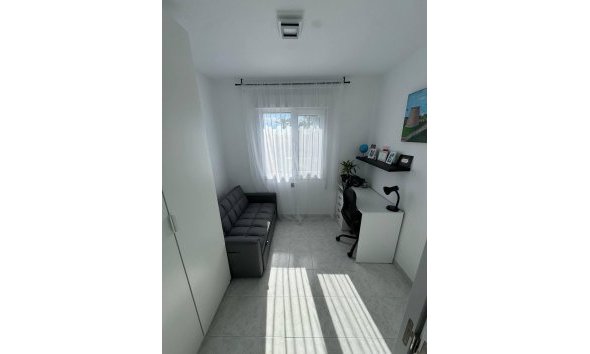 Resale - Duplex -
Torrevieja - Carrefour