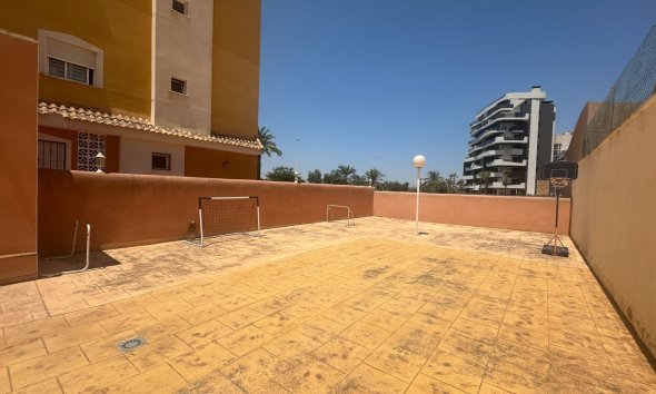 Revente - Apartment -
Guardamar del Segura - Costa Blanca