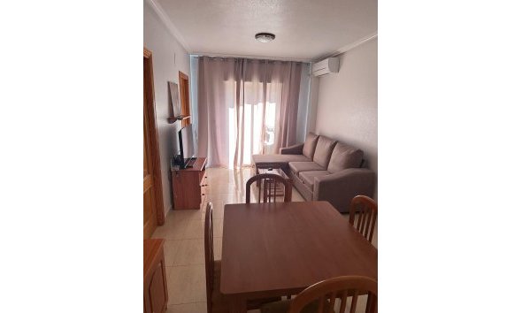 Revente - Apartment -
Torrevieja - Centro