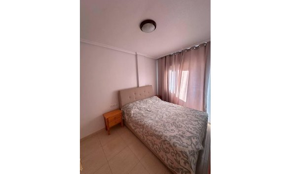Revente - Apartment -
Torrevieja - Centro