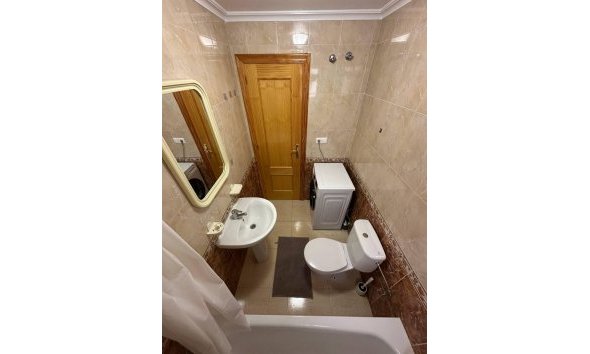 Revente - Apartment -
Torrevieja - Centro