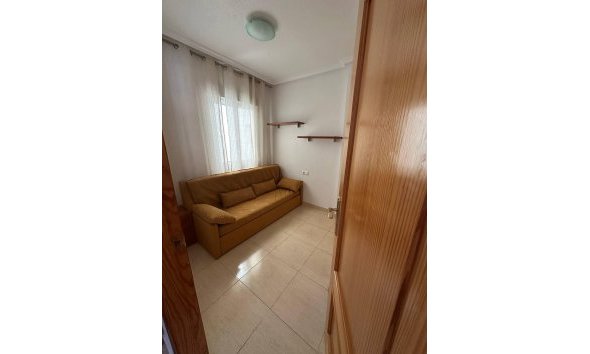 Revente - Apartment -
Torrevieja - Centro