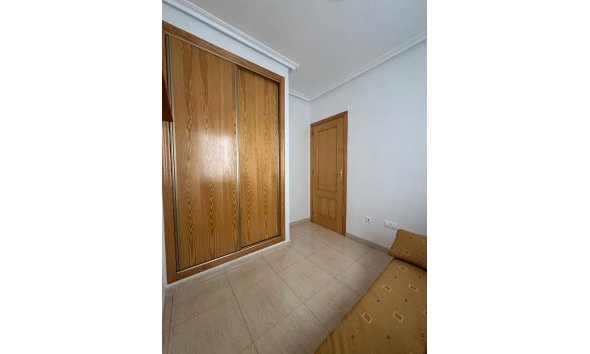 Revente - Apartment -
Torrevieja - Centro