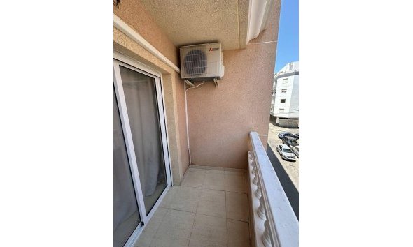 Revente - Apartment -
Torrevieja - Centro
