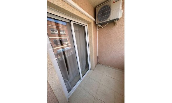 Revente - Apartment -
Torrevieja - Centro