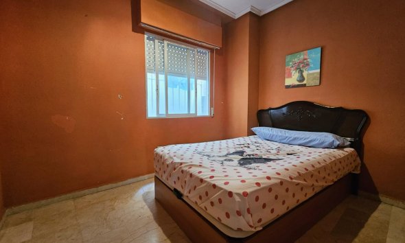 Revente - Apartment -
Torrevieja - Playa de los Locos
