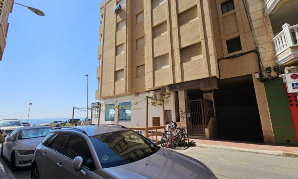 Revente - Apartment -
Torrevieja - Playa de los Locos