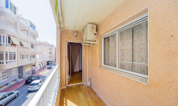 Revente - Apartment -
Torrevieja - Playa del Cura
