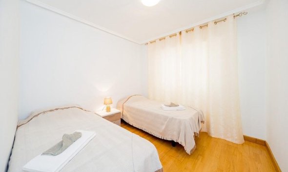 Revente - Apartment -
Torrevieja - Playa del Cura