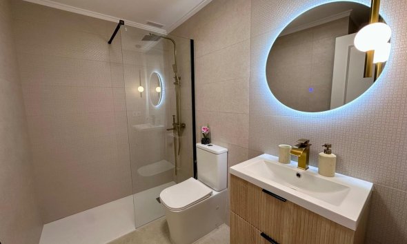 Revente - Apartment -
Torrevieja - Habaneras