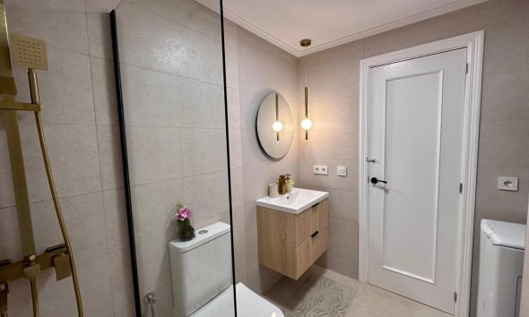 Revente - Apartment -
Torrevieja - Habaneras