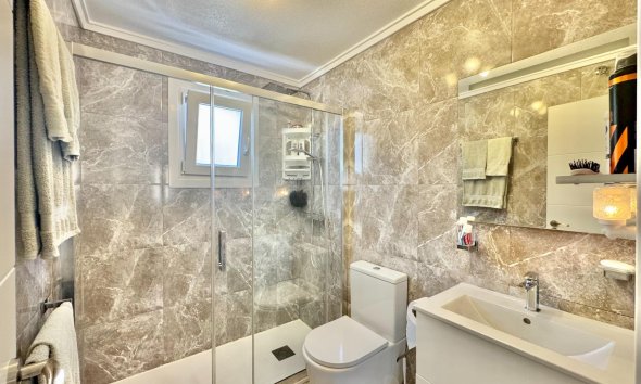 Reventa - Town House -
Orihuela Costa - La Florida