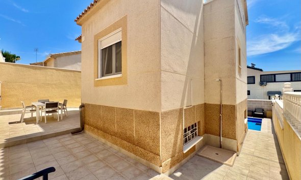 Reventa - Town House -
Orihuela Costa - La Florida
