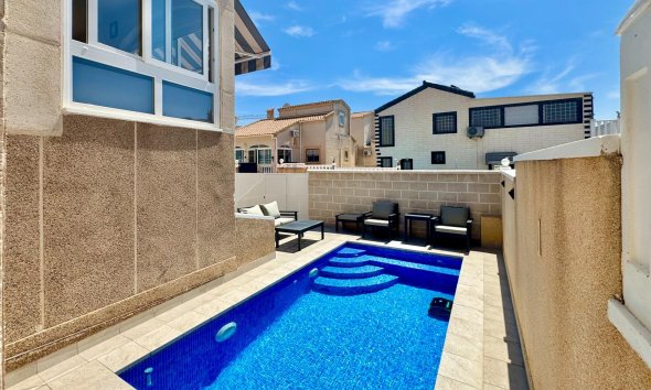 Reventa - Town House -
Orihuela Costa - La Florida