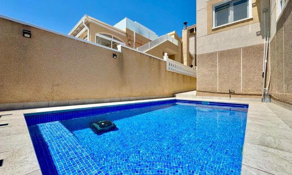 Reventa - Town House -
Orihuela Costa - La Florida