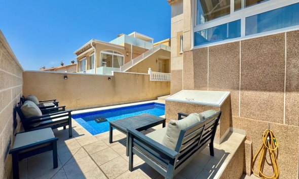 Reventa - Town House -
Orihuela Costa - La Florida