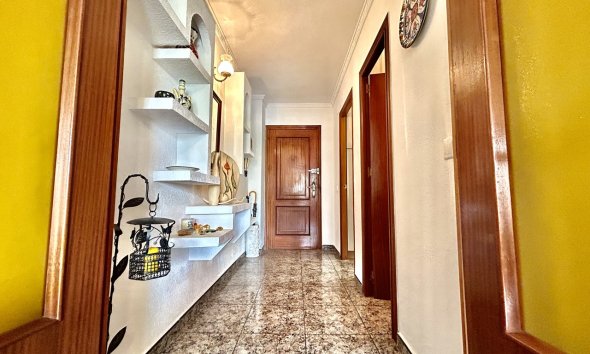 Revente - Apartment -
Punta Prima - Costa Blanca