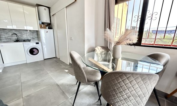 Revente - Villa -
Villamartin - Costa Blanca
