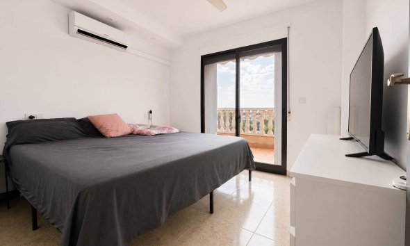 Revente - Villa -
Villamartin - Costa Blanca