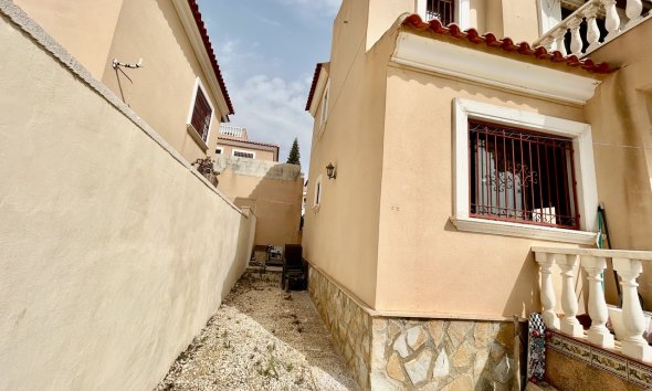 Revente - Villa -
Villamartin - Costa Blanca