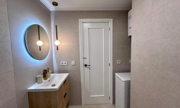 Revente - Apartment -
Torrevieja - Estacion De Autobuses