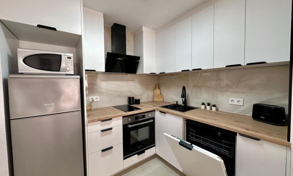 Revente - Apartment -
Torrevieja - Estacion De Autobuses