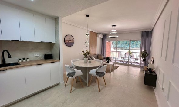 Revente - Apartment -
Torrevieja - Estacion De Autobuses