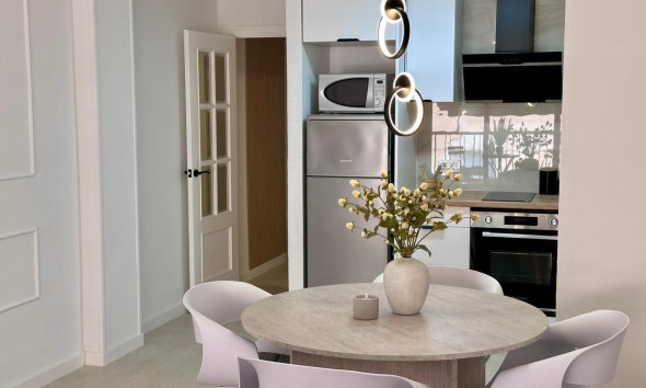 Revente - Apartment -
Torrevieja - Estacion De Autobuses