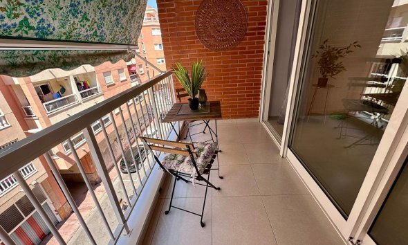 Revente - Apartment -
Torrevieja - Estacion De Autobuses