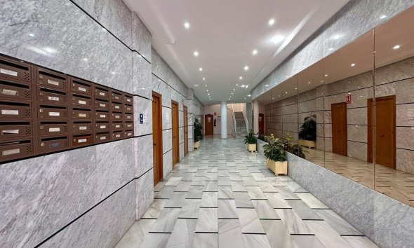 Revente - Apartment -
Torrevieja - Estacion De Autobuses