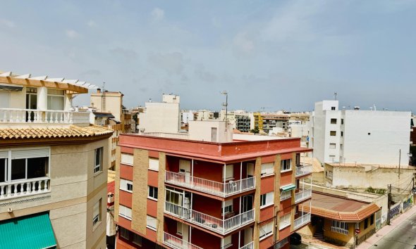 Revente - Apartment -
Torrevieja - Acequion