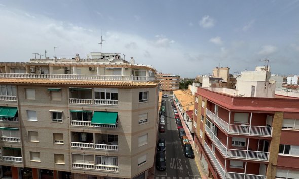 Revente - Apartment -
Torrevieja - Acequion