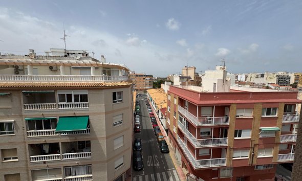 Revente - Apartment -
Torrevieja - Acequion