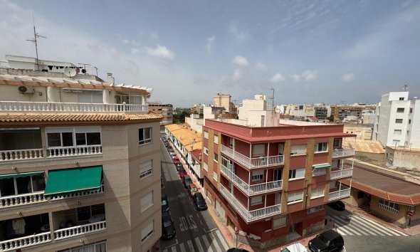 Revente - Apartment -
Torrevieja - Acequion