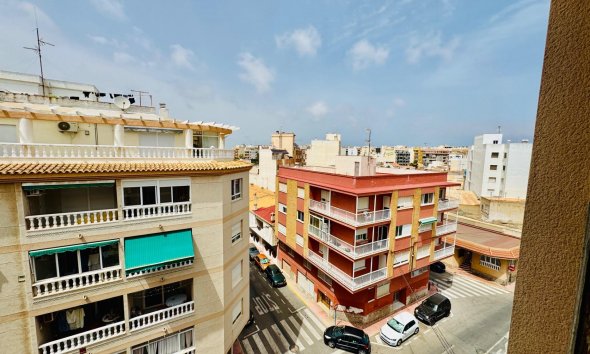 Revente - Apartment -
Torrevieja - Acequion
