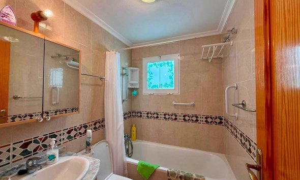 Revente - Apartment -
Torrevieja - Playa del Cura