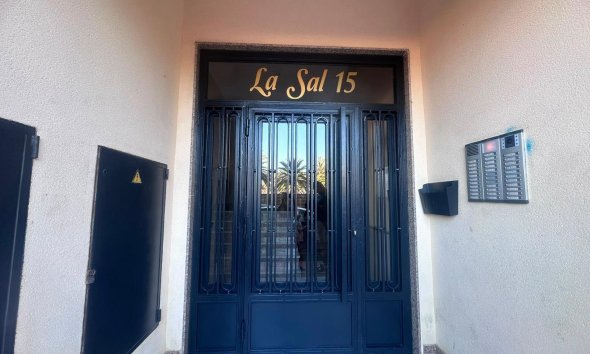Revente - Apartment -
Torrevieja - Playa del Cura