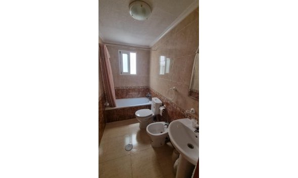 Resale - Apartment -
Torrevieja