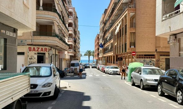 Revente - Apartment -
Torrevieja - Playa del Cura