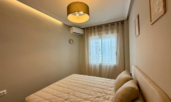 Revente - Apartment -
Torrevieja - Playa del Cura