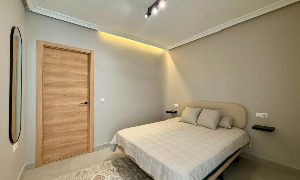 Revente - Apartment -
Torrevieja - Playa del Cura