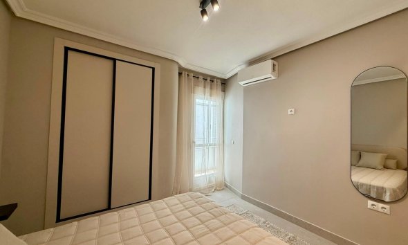 Revente - Apartment -
Torrevieja - Playa del Cura