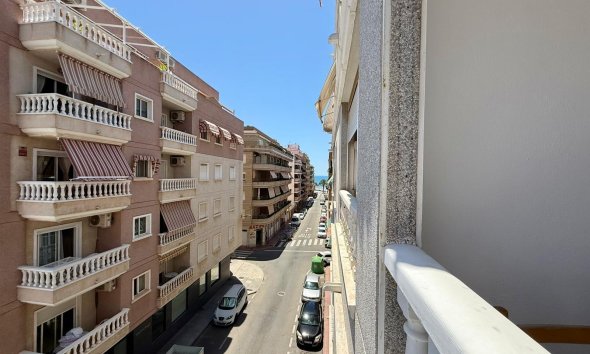 Revente - Apartment -
Torrevieja - Playa del Cura