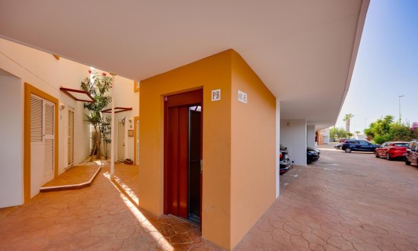 Reventa - Apartment -
Orihuela Costa - Playa Flamenca