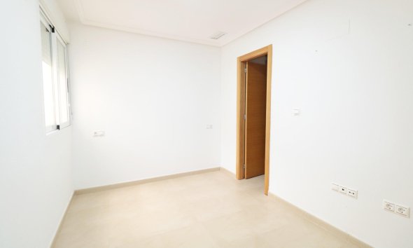 Revente - Apartment -
Torrevieja - Acequion