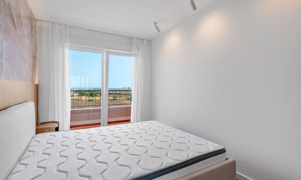 Revente - Attique -
Torrevieja - Costa Blanca