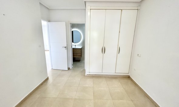 Revente - Apartment -
Villamartin - Costa Blanca