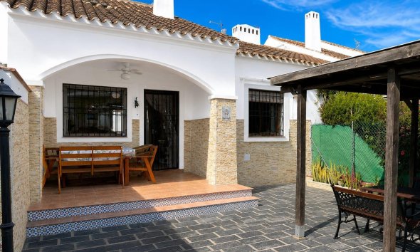 Revente - Town House -
Pilar de la Horadada - Pueblo Latino